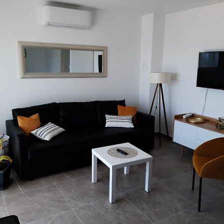 Gita Apartmani Čižići Bagian luar foto