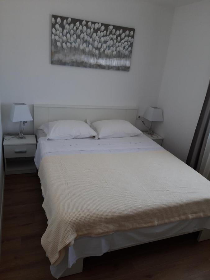 Gita Apartmani Čižići Bagian luar foto